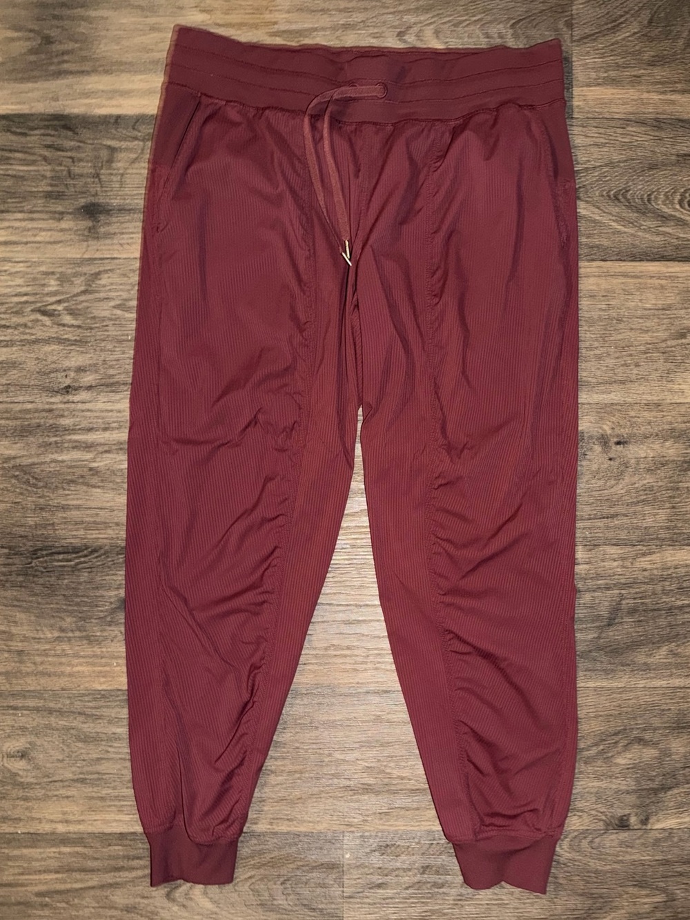 Lululemon Swift Dance Studio Mid-Rise Jogger Pants Red Merlot Women’s Size 14